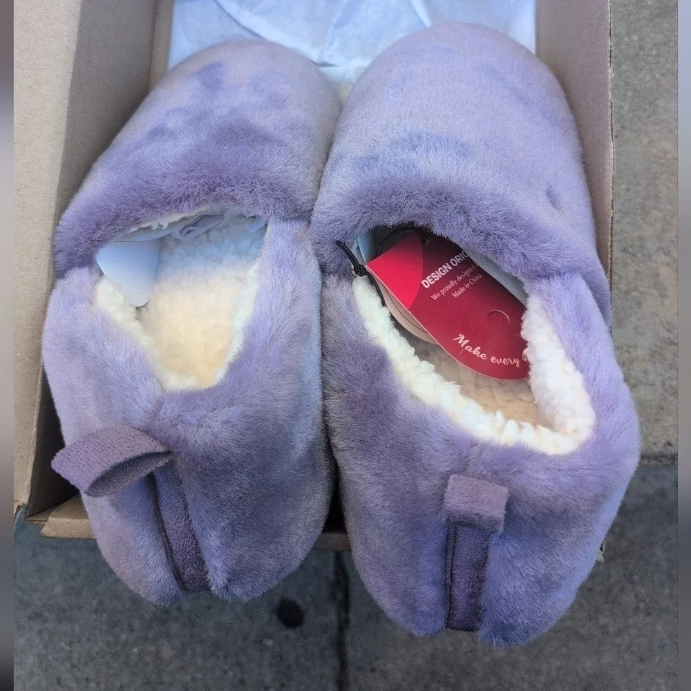 Cozy Purple Mens Slippers Size 9-10